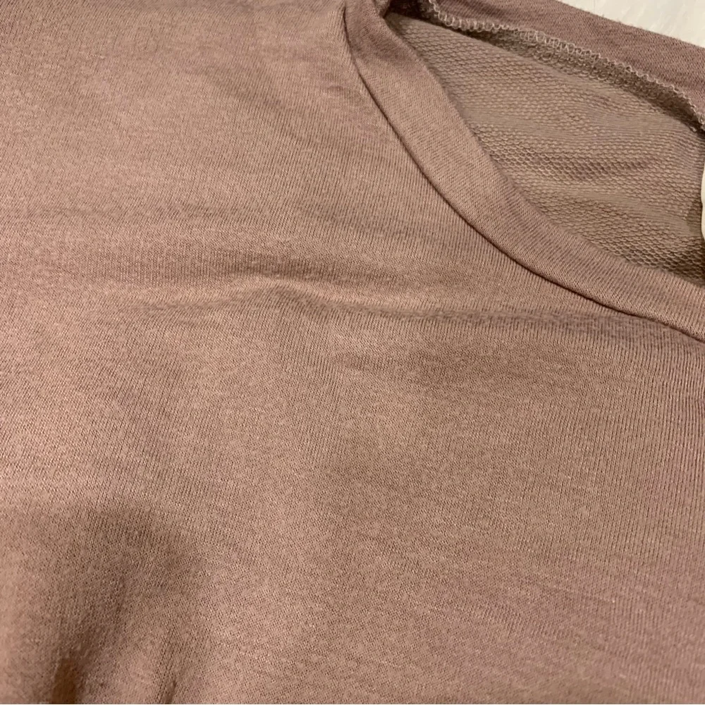 Long sleeve cropped top